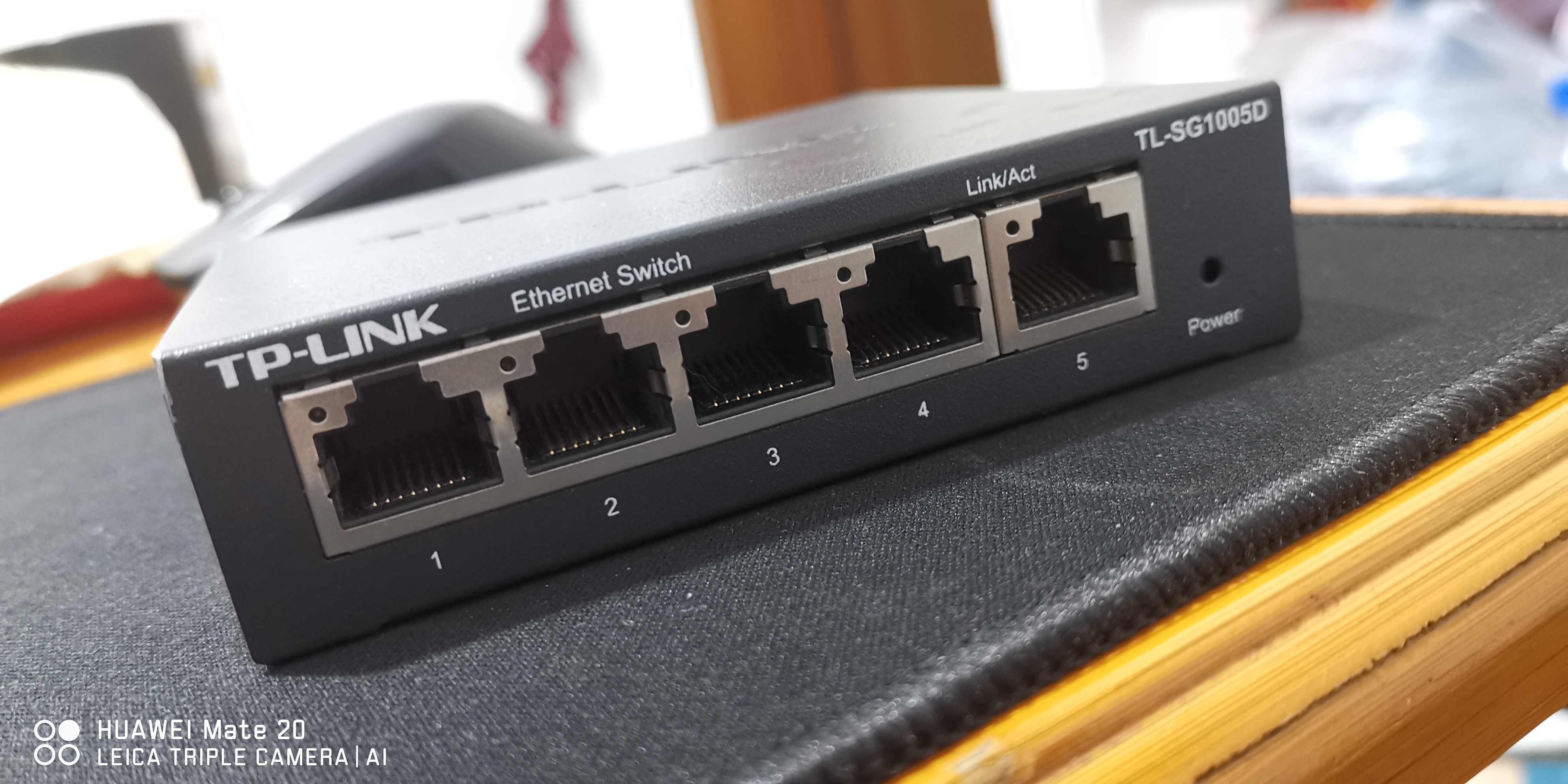 TL-SG1005D.jpg
